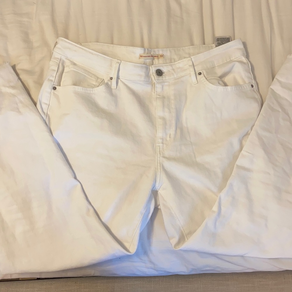 white levi skinny jeans